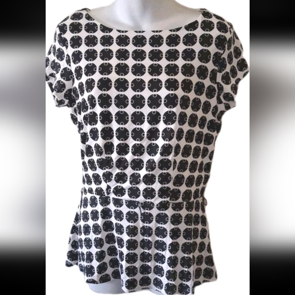 Roz & Ali - Women's Short Sleeve Black/White Casual Dress Blouse. Size Small